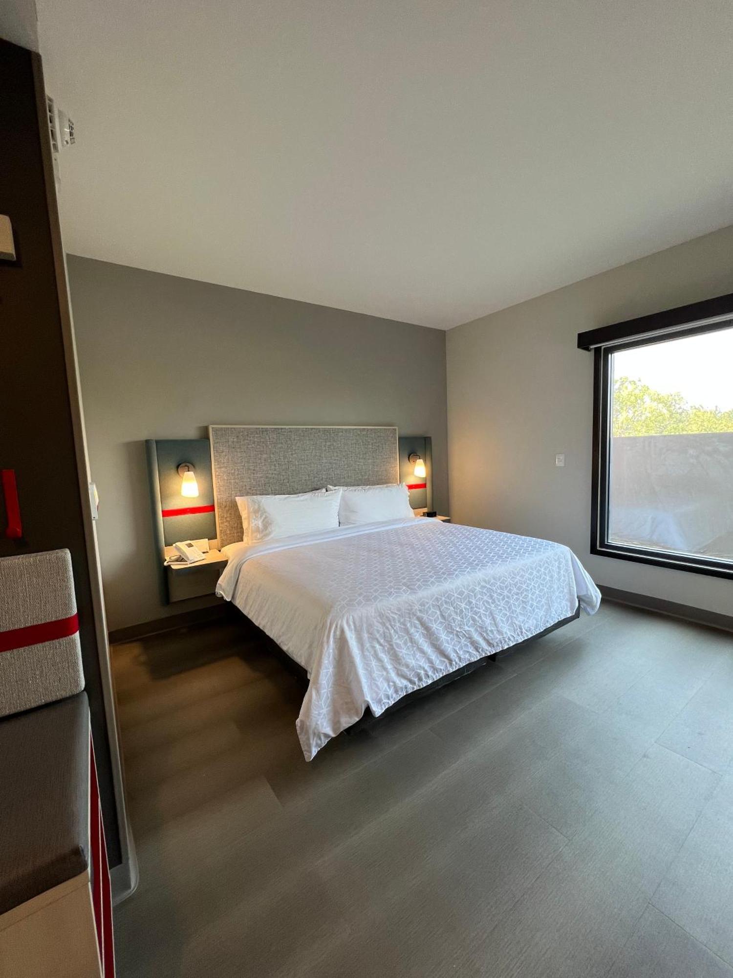 Avid Hotels - Guadalajara Av Vallarta Pte By Ihg Zapopan Eksteriør bilde